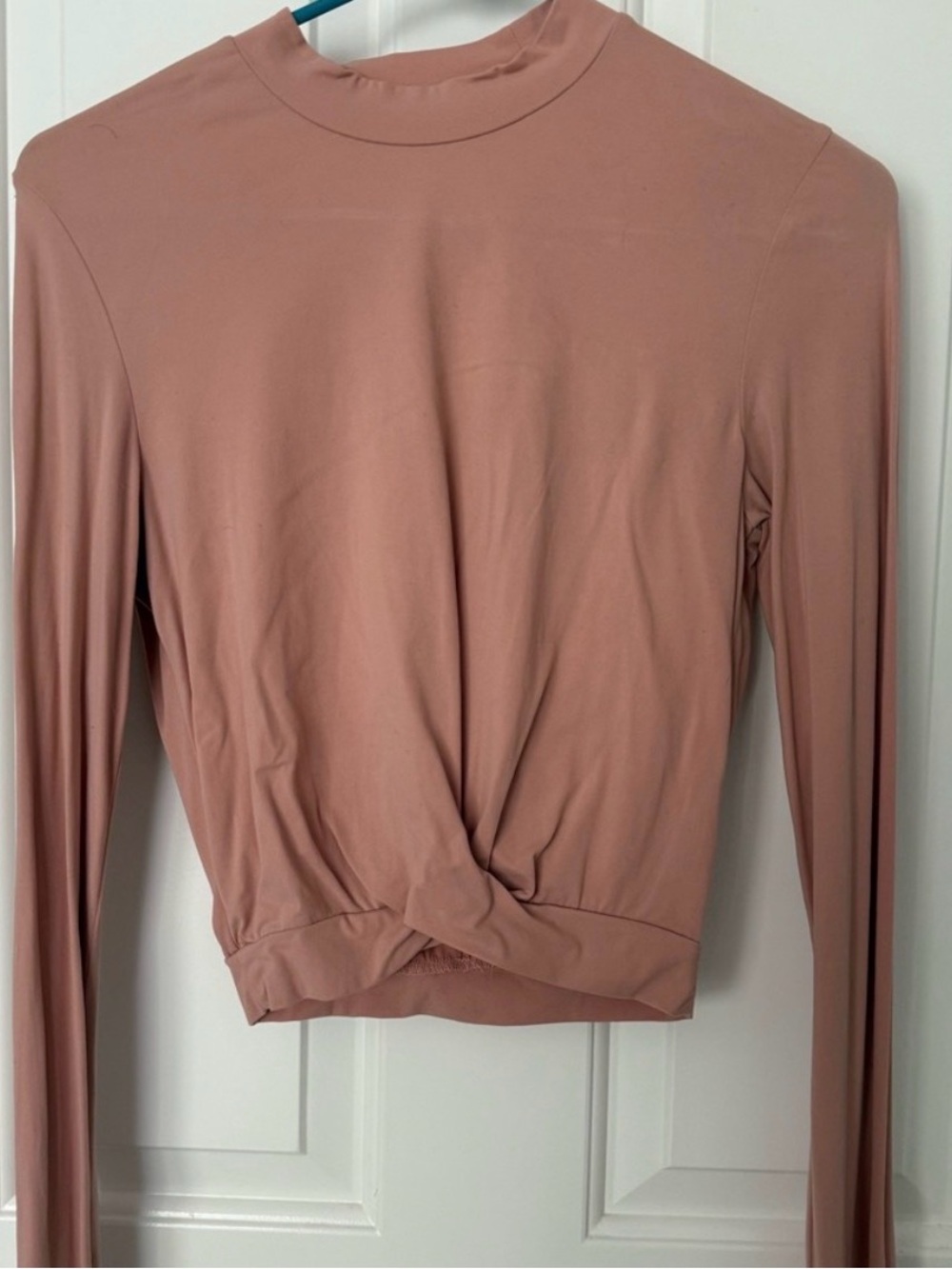 Buffbunny knotty top